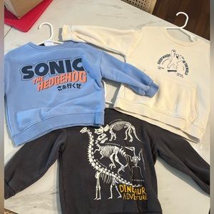 BUNDLE! 2 Zara sweaters 1 H&M size 2-3 Years super cute cozy great condition